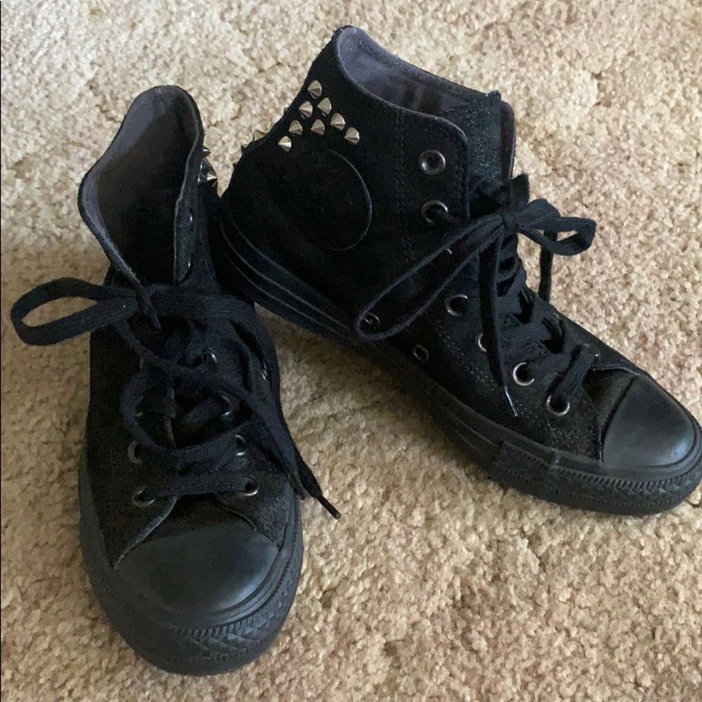 🖤Sold🖤 Studded converse